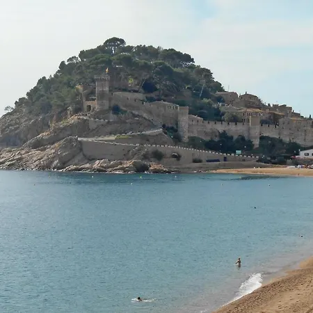 4 Bedroom Awesome In Tossa de Mar