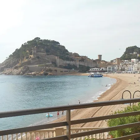 Apartment 4 Bedroom Awesome In Tossa de Mar