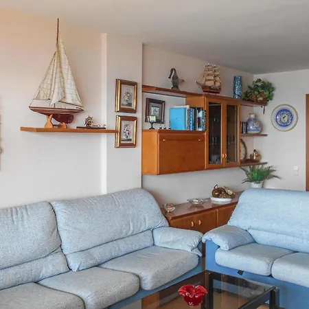 Apartment 4 Bedroom Awesome In Tossa de Mar
